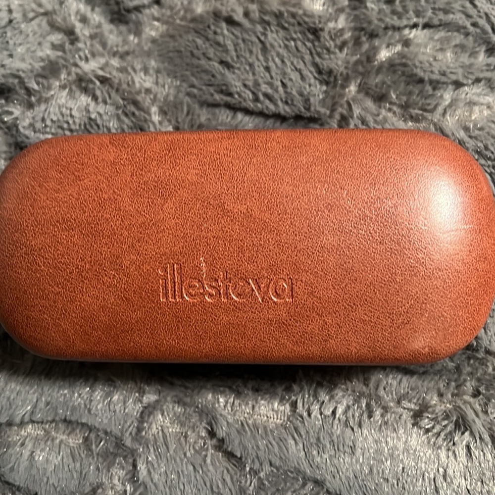 Barely Used As You Can See Still On The Case - image 3